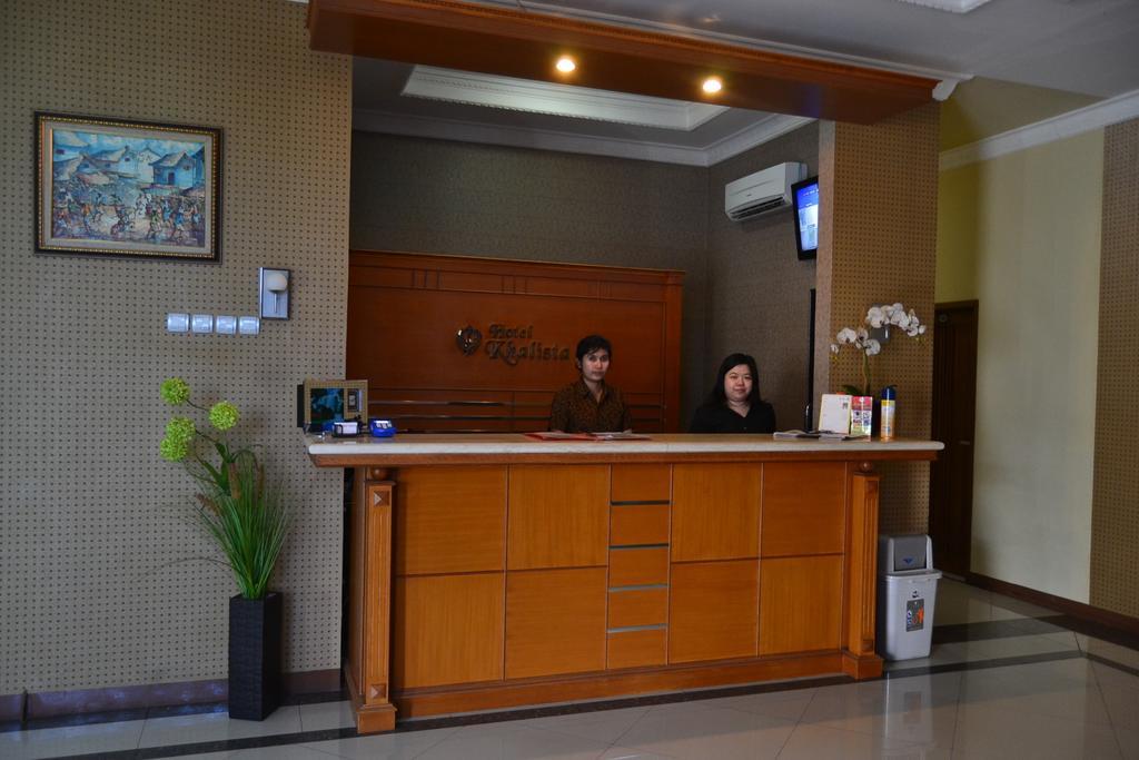 Hotel Khalista Purwakarta Exterior photo