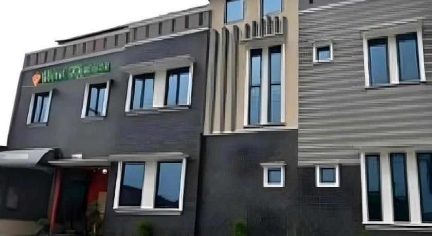 Hotel Khalista Purwakarta Exterior photo